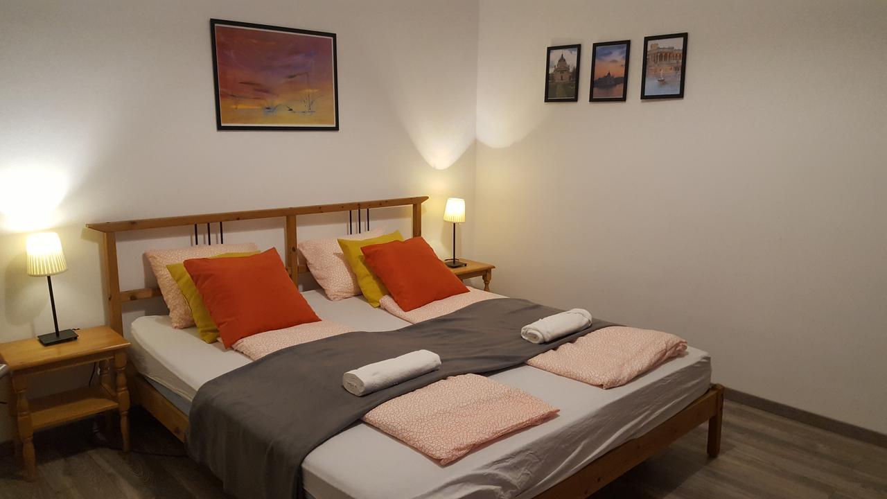 Michael Apartment With 2 Rooms Near Gozsdu Udvar ブダペスト エクステリア 写真