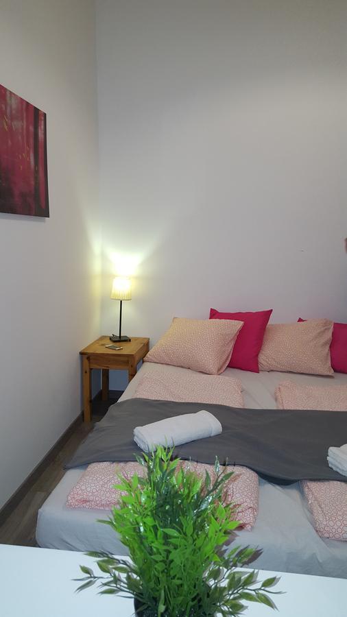 Michael Apartment With 2 Rooms Near Gozsdu Udvar ブダペスト エクステリア 写真